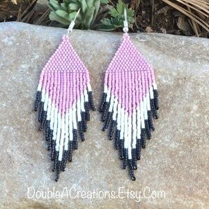 𝅺Pink and Black Beaded Earrings with Fringe, New, Handmade By Me